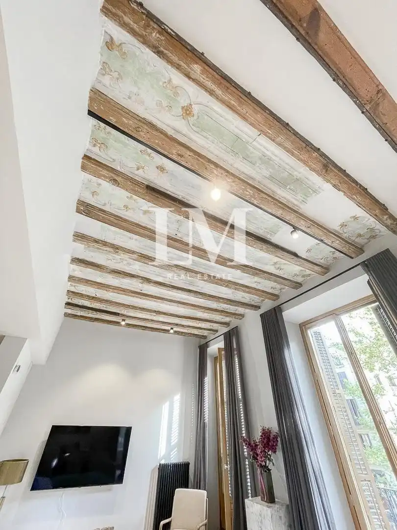 Dormitori de Apartament de lloguer en Barcelona amb Aire condicionat, Calefacció i Moblat