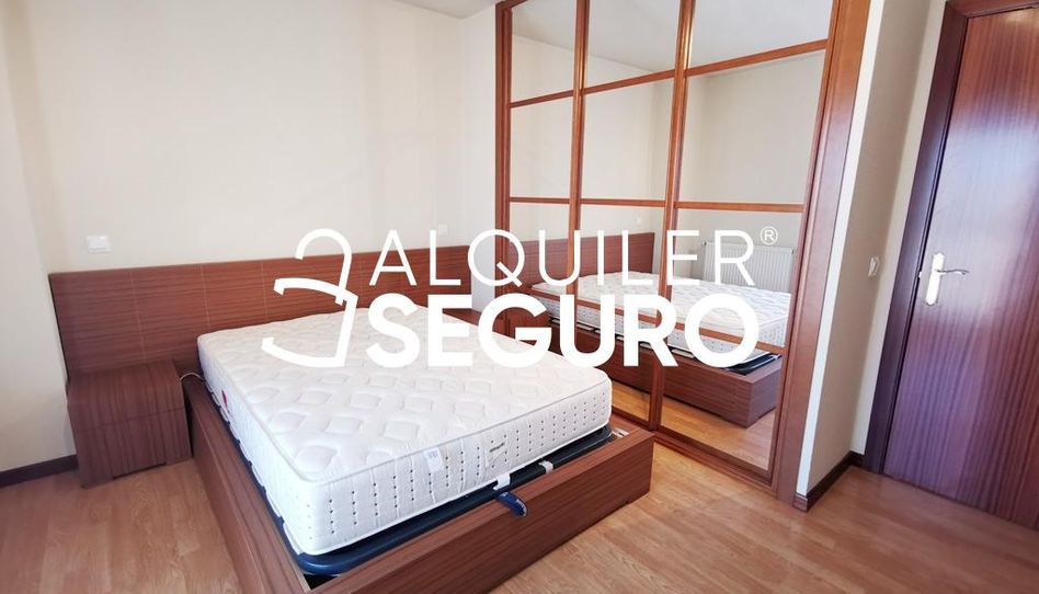 Piso de alquiler en Ana María Matute, Rivas Futura