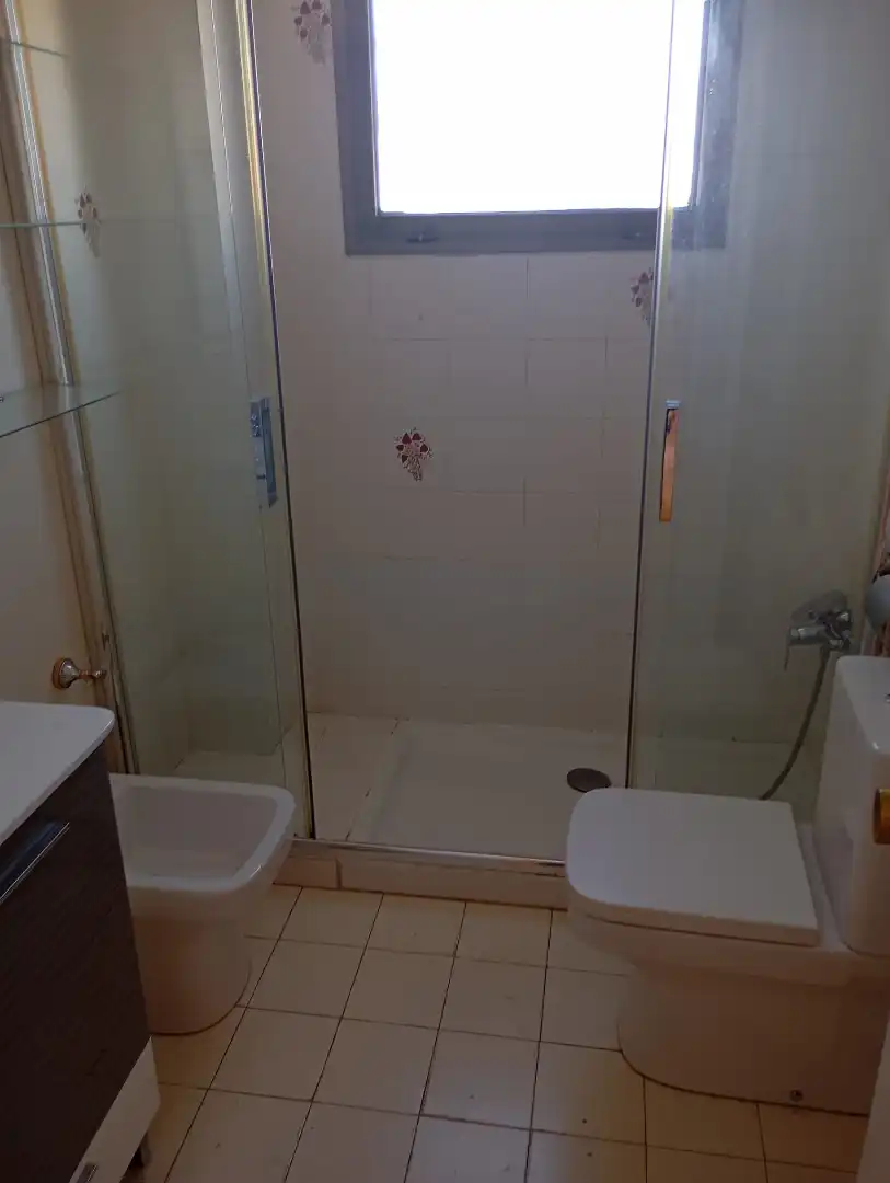 Bathroom of Flat for rent in Zaragoza  with Air Conditioner, Heating and Private garden