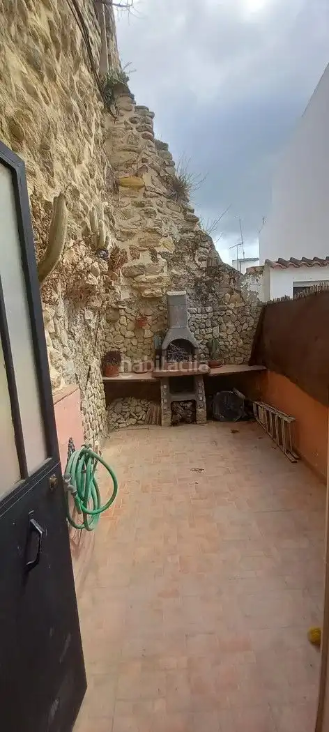 Casa amb jardí en venda a Calle el Portillejo 1