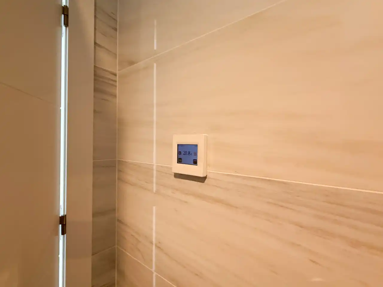 Bathroom of Flat for sale in Torrevieja  with Air Conditioner, Heating and Terrace