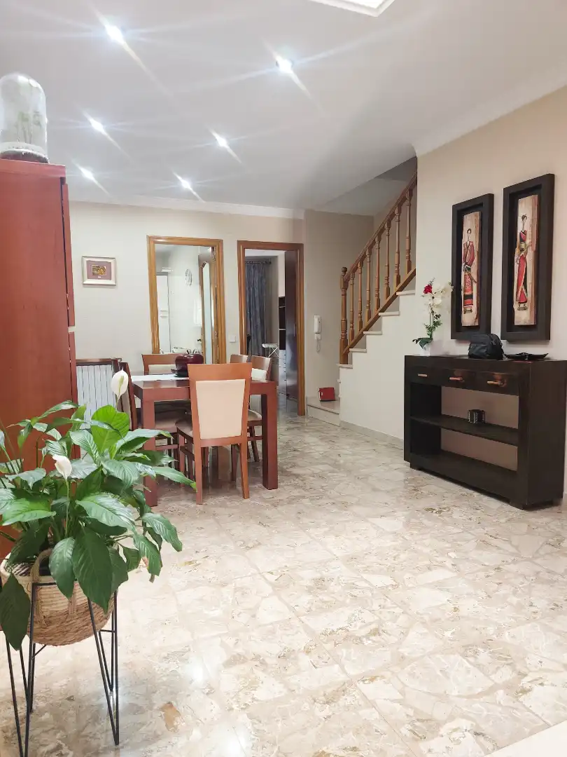 Comedor de Casa adosada en venta en Olesa de Montserrat con Aire acondicionado, Calefacción y Trastero