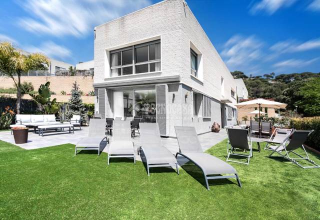 Casa-chalet en Alquiler en Cabrils