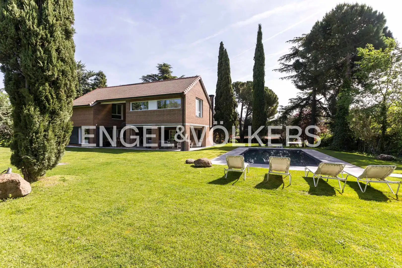 Vista exterior de Casa o chalet en venta en La Moraleja con Aire acondicionado, Calefacción y Jardín privado