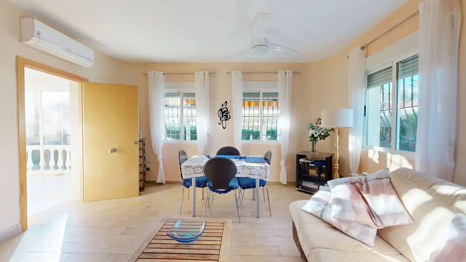 Living room of Houses for sale in El Campello  with Air Conditioner