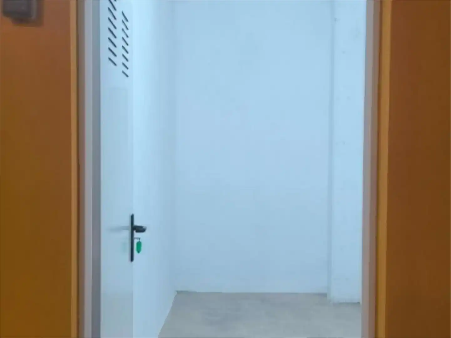 Storage room for sale in Valencia