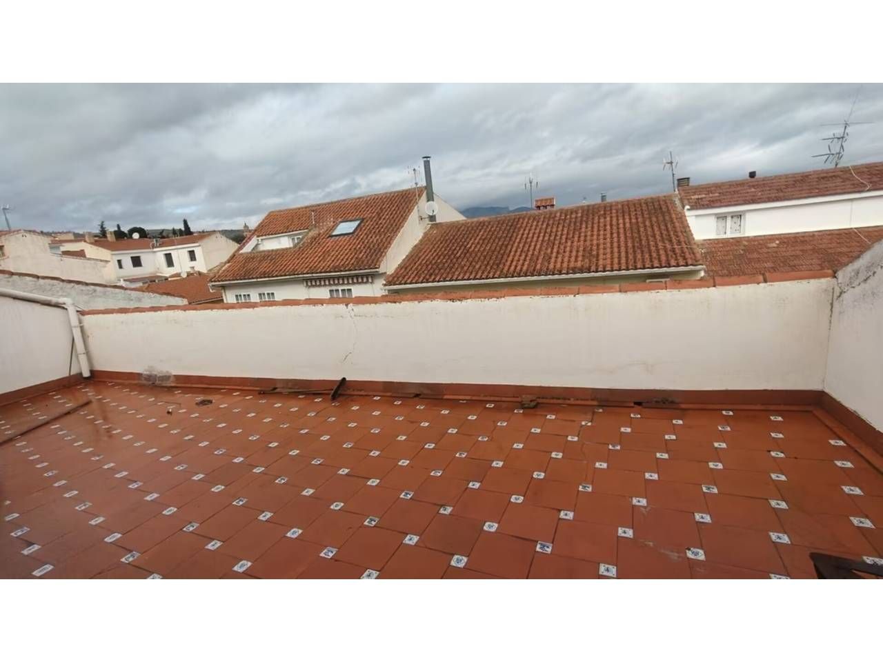 Vista exterior de Àtic en venda en Baza amb Terrassa