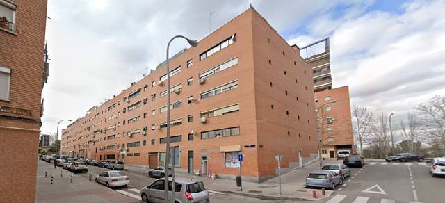 Local comercial en Venta en C/ Consejo de Teverga en Entrevías