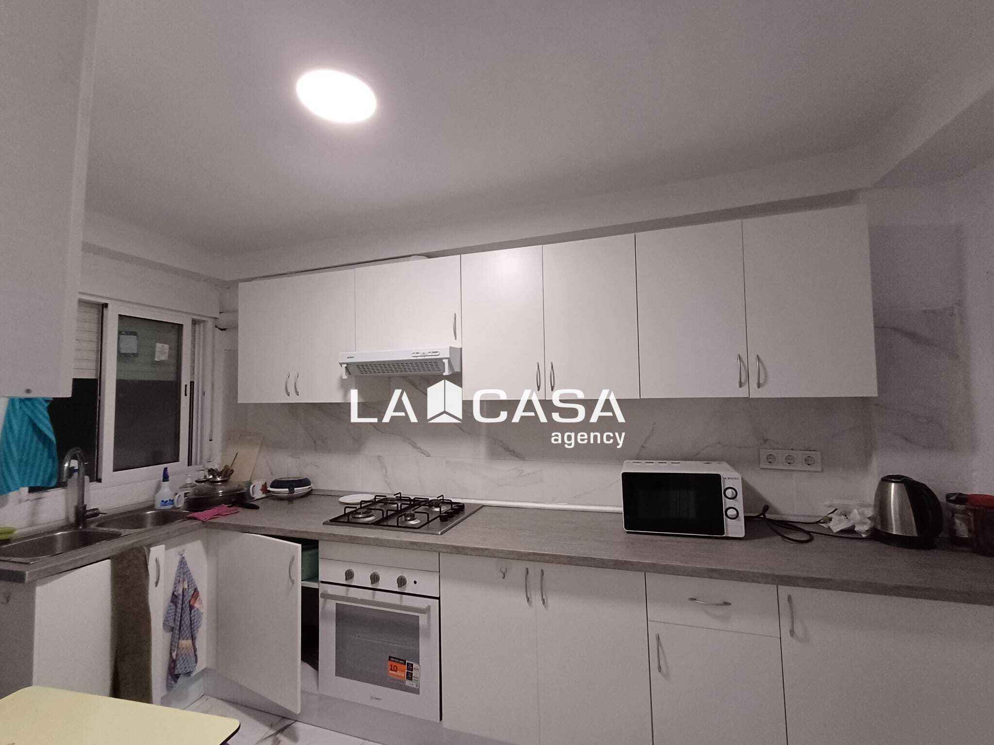 Kitchen of House or chalet for sale in Algeciras  with Terrace and Balcony