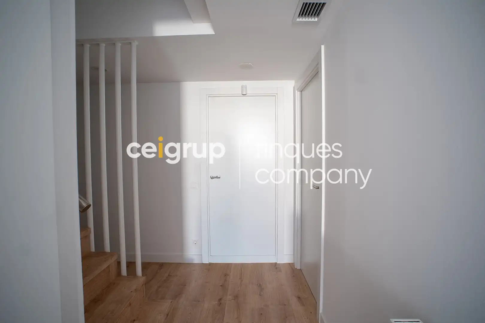 Dúplex en venta en Girona con Calefacción, Terraza y Piscina