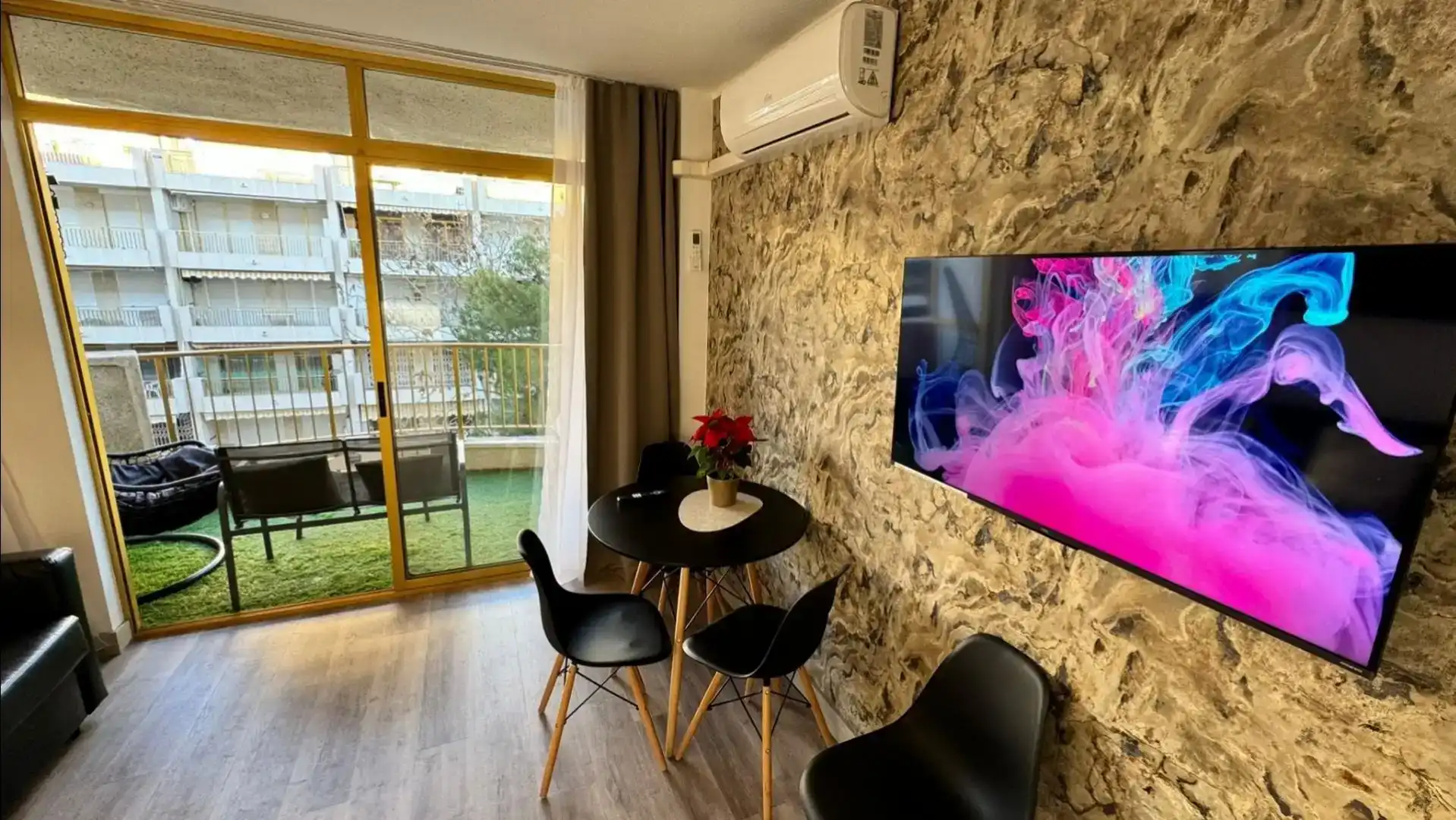 Terrasse von Wohnungen zur Miete in Salou mit Klimaanlage, Schwimmbad und Balkon