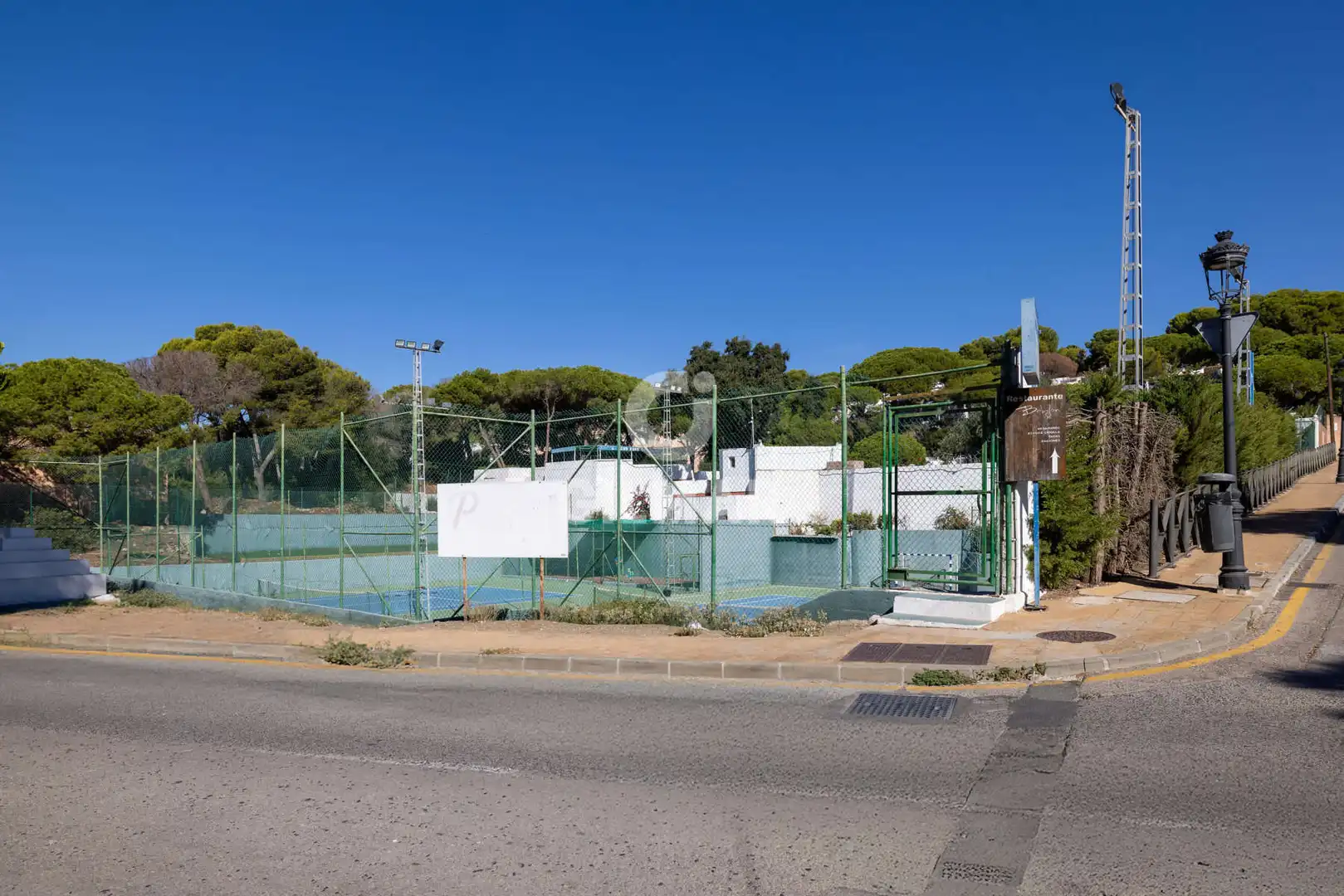 Exterior view of Detached homes for sale in Estepona  with Private garden and Swimming Pool