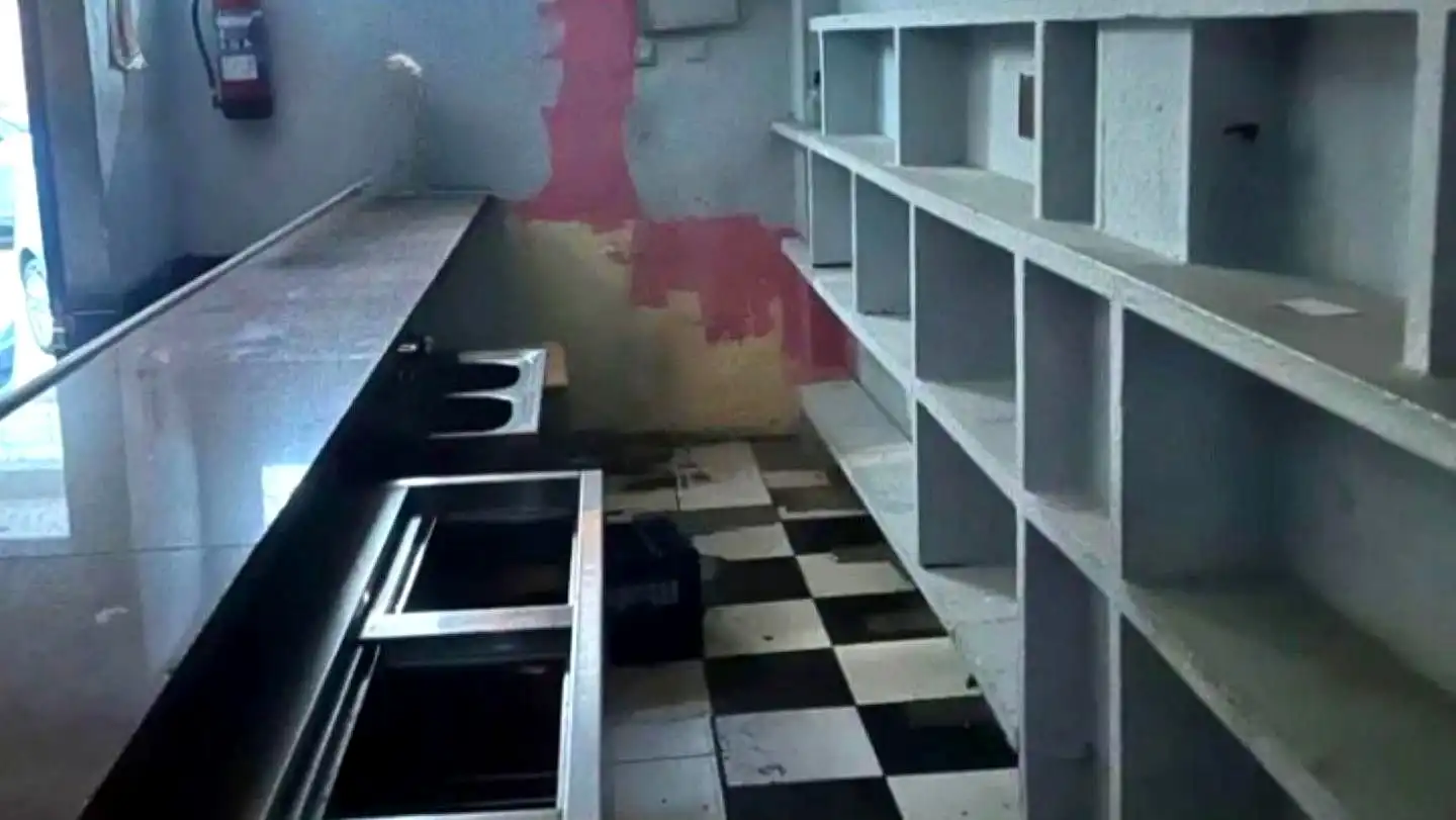 Local comercial en venta en Sevilla, imagen 2