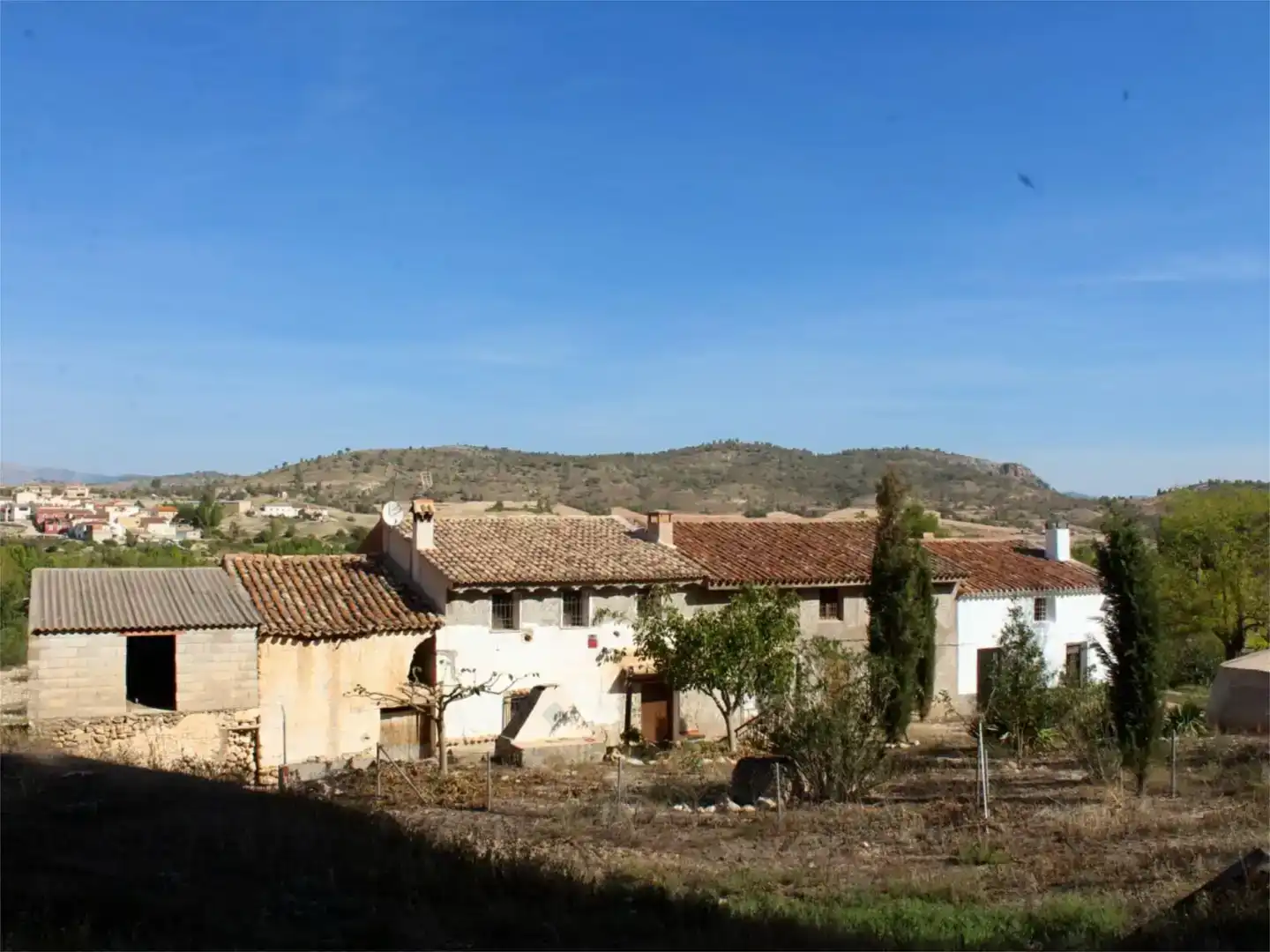 Vista exterior de Casa adosada en venda en Letur, Albacete