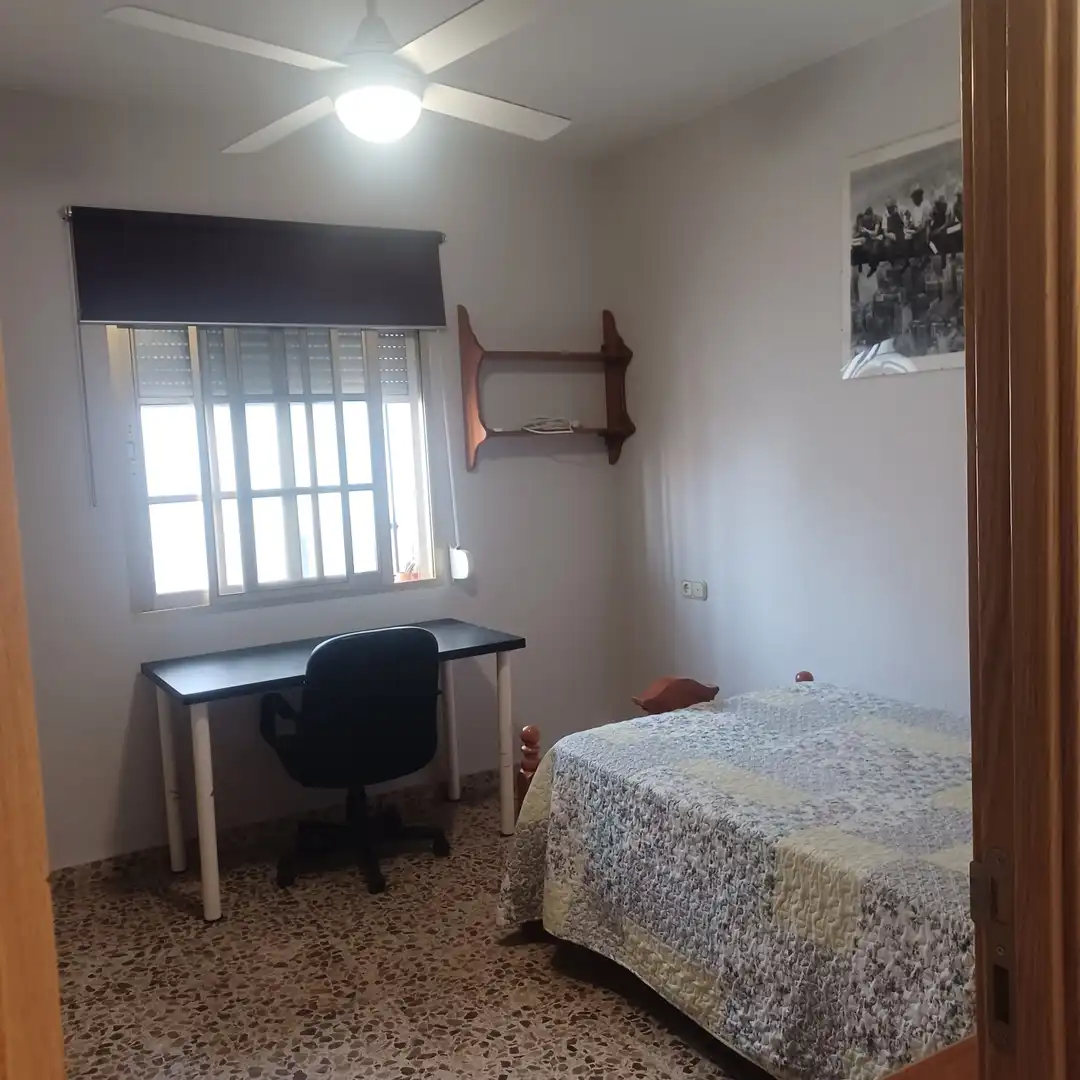 Bedroom of Flat for share in Málaga  with Terrace, Furnished and Oven