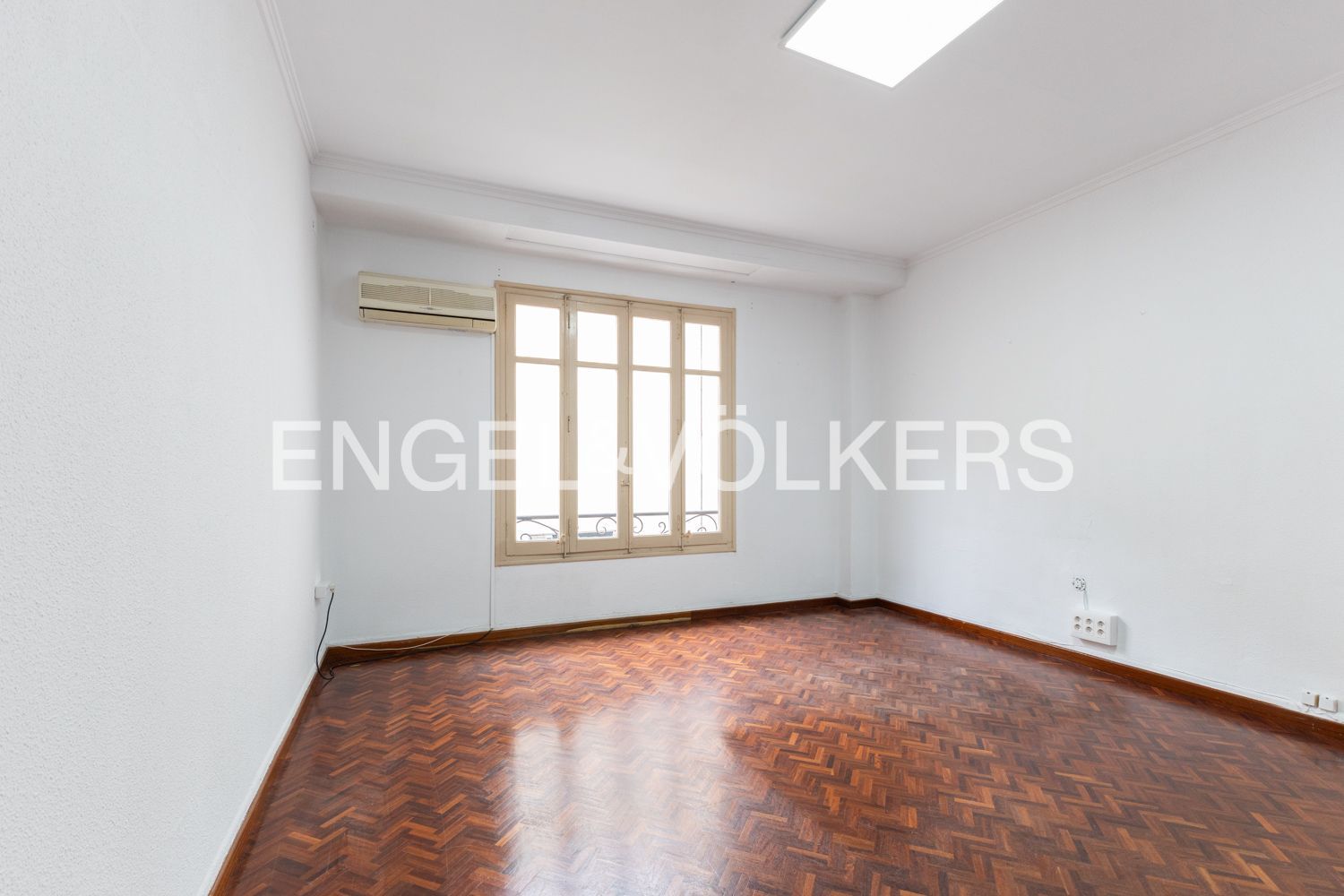 Sala d'estar de Pis de lloguer en  Valencia Capital amb Aire condicionat, Calefacció i Es permeten mascotes