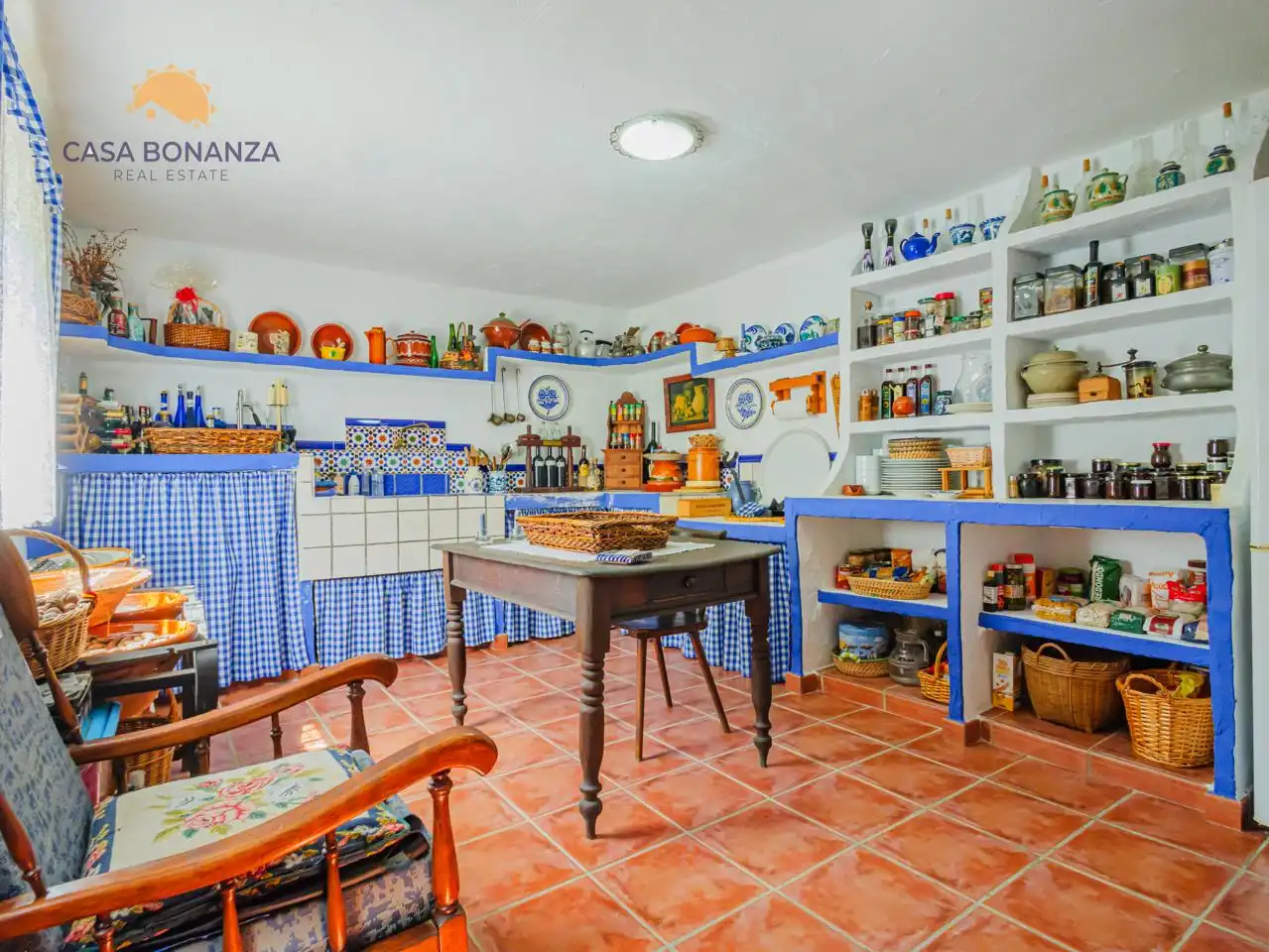 Cocina de Finca rústica en venta en Jete con Aire acondicionado, Jardín privado y Terraza