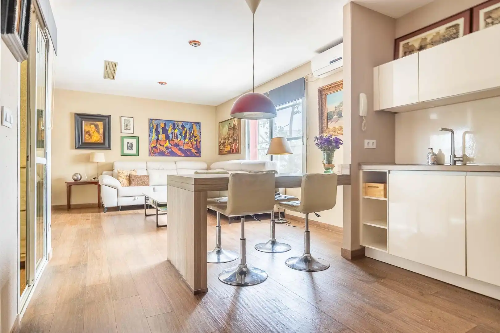 Dining room of Houses for sale in Sevilla  with Air Conditioner, Private garden and Storage room
