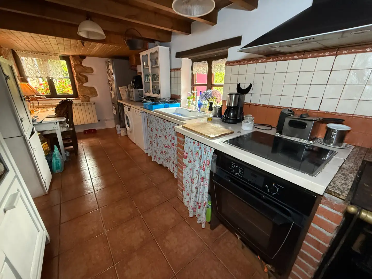 Cuina de Casa o xalet en venda en Ribadesella amb Calefacció, Jardí privat i Parquet