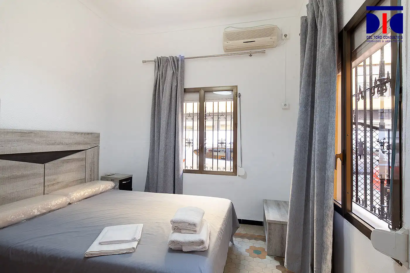 Bedroom of Detached homes for sale in Sevilla  with Air Conditioner, Heating and Furnished