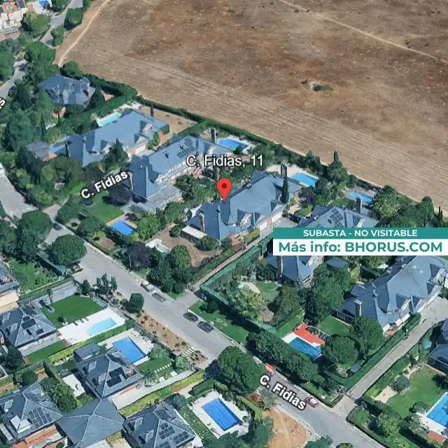 Vista exterior de Casa o chalet en venta en Las Rozas de Madrid con Jardín privado y Piscina
