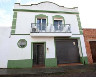 Vista exterior de Casa o xalet en venda en Montijo amb Aire condicionat, Calefacció i Terrassa