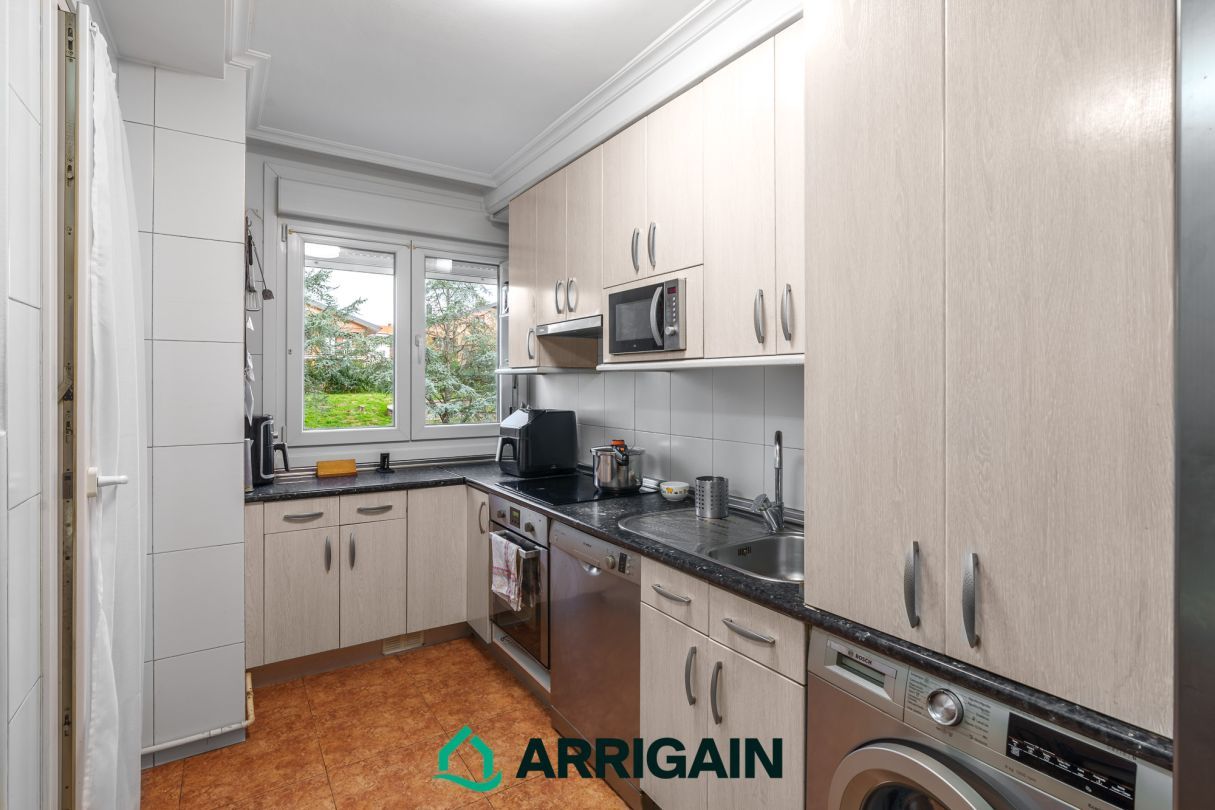 Cocina de Piso en venta en Donostia - San Sebastián  con Calefacción, Trastero y Balcón