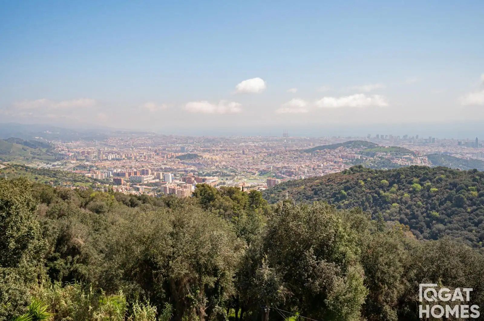 Vista exterior de Casa o xalet en venda en Barcelona amb Aire condicionat, Calefacció i Jardí privat