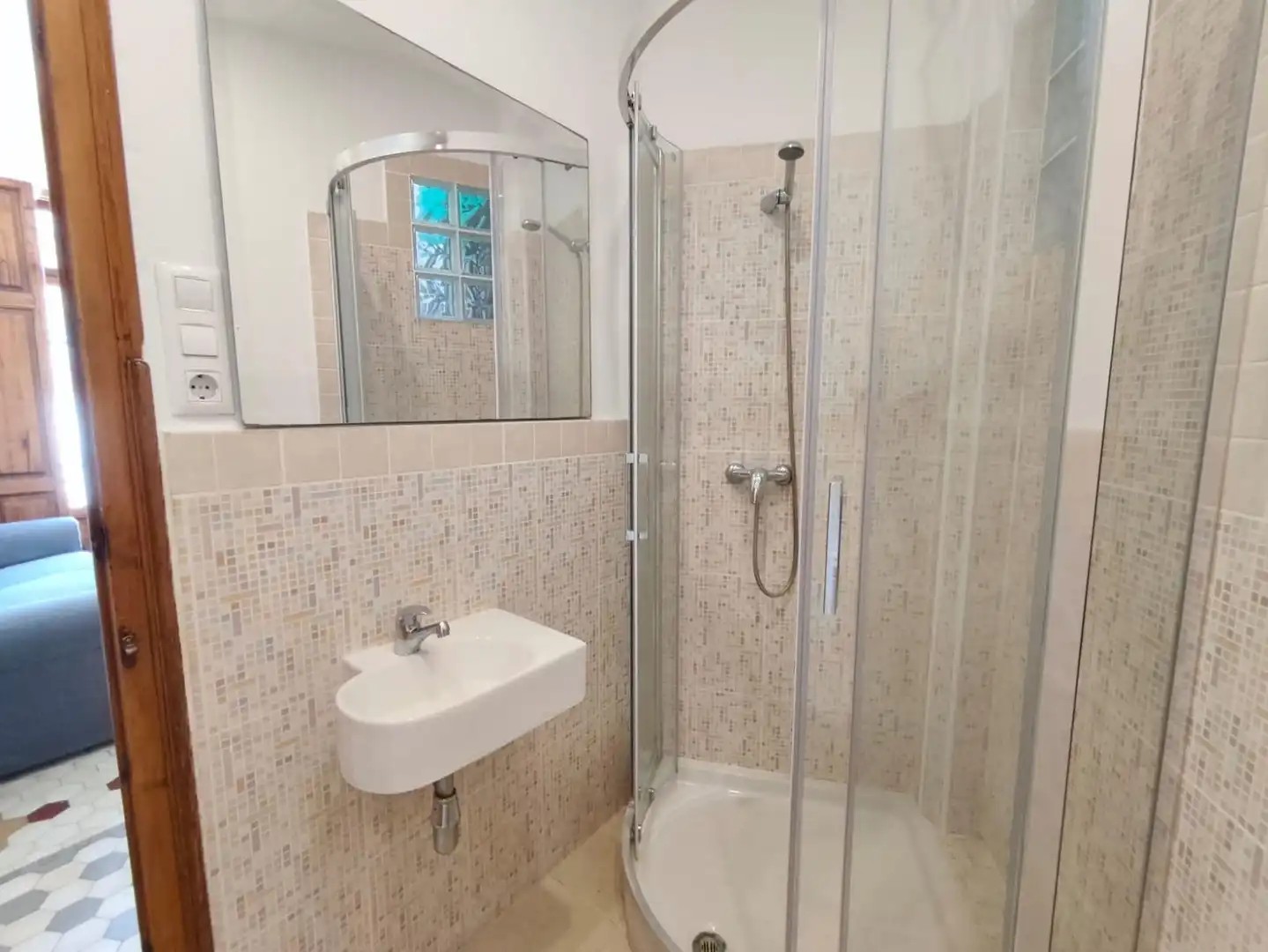 Badezimmer von Wohnung zur Miete in Valencia mit Klimaanlage, Heizung und Möbliert