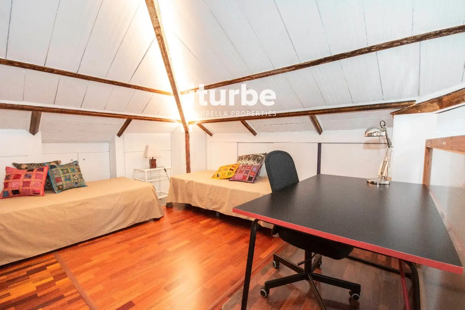 Schlafzimmer von Dachboden zur Miete in Fuengirola mit Klimaanlage, Terrasse und Möbliert