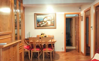 Dining room of Flat for sale in  Madrid Capital  with Air Conditioner, Terrace and Furnished