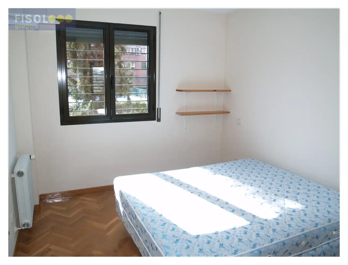 Dormitori de Apartament de lloguer en Pozuelo de Alarcón amb Calefacció, Parquet i Piscina comunitària