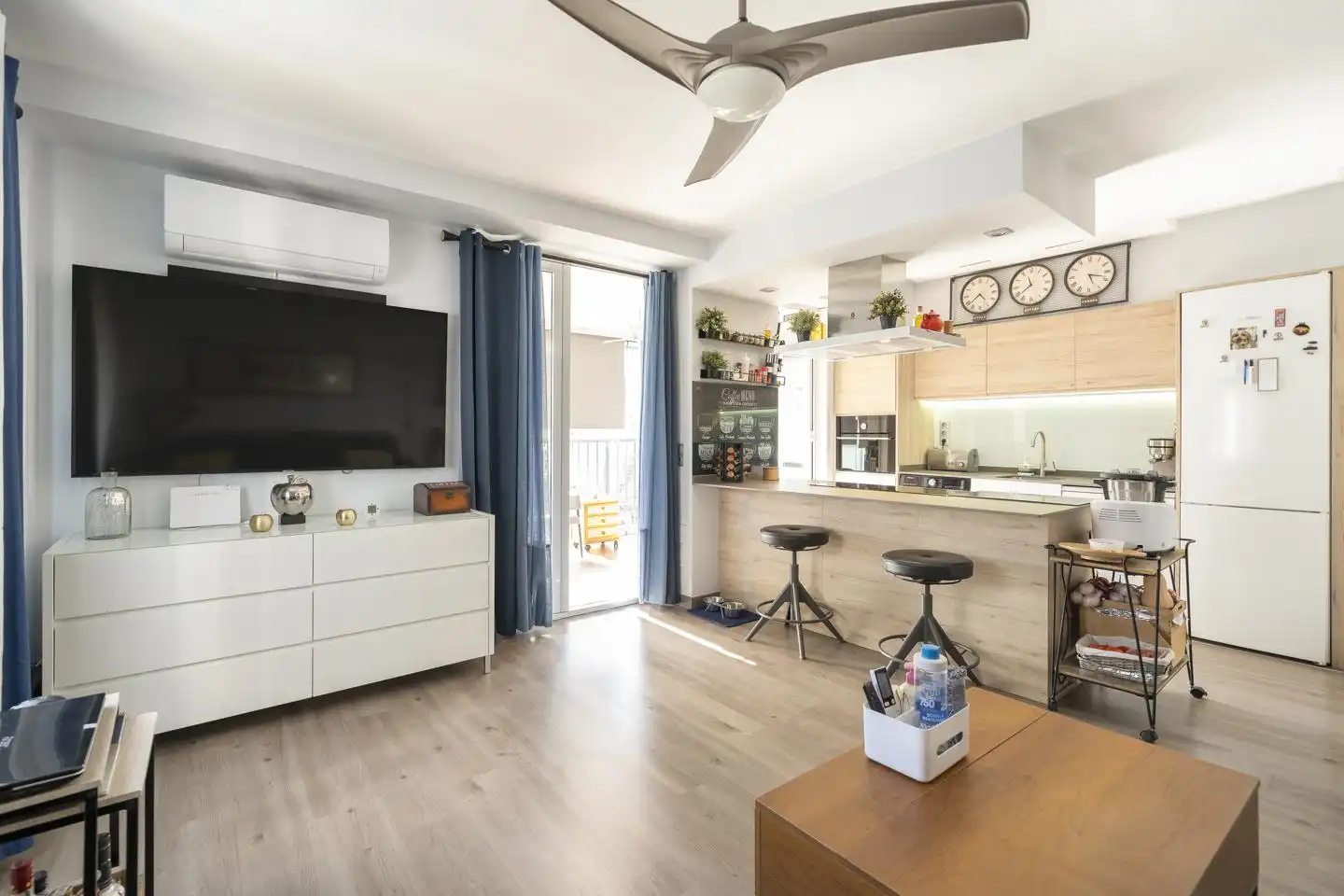 Sala de estar de Piso en venta en Benicasim / Benicàssim con Aire acondicionado, Calefacción y Terraza