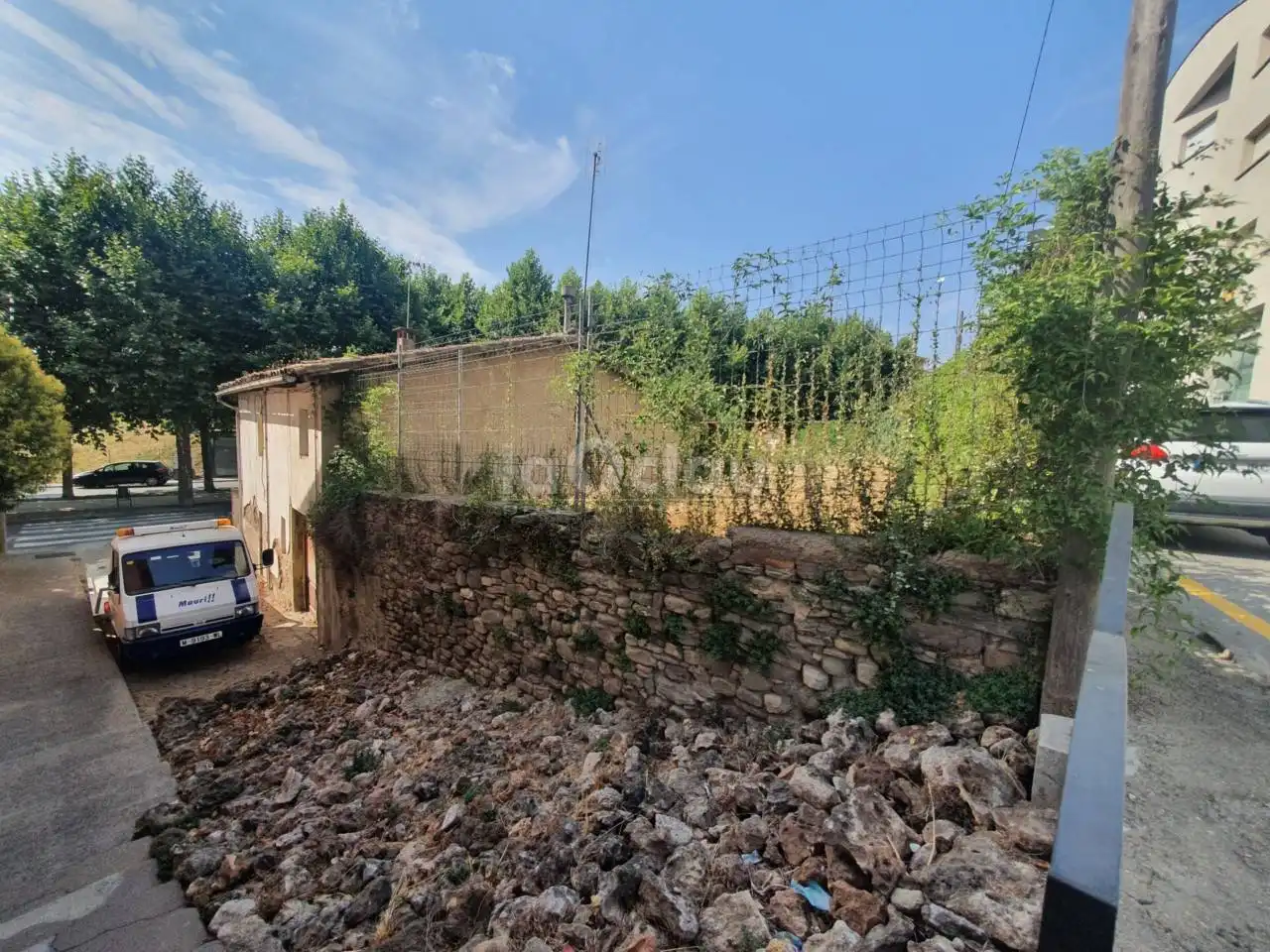 Land for sale in Tona