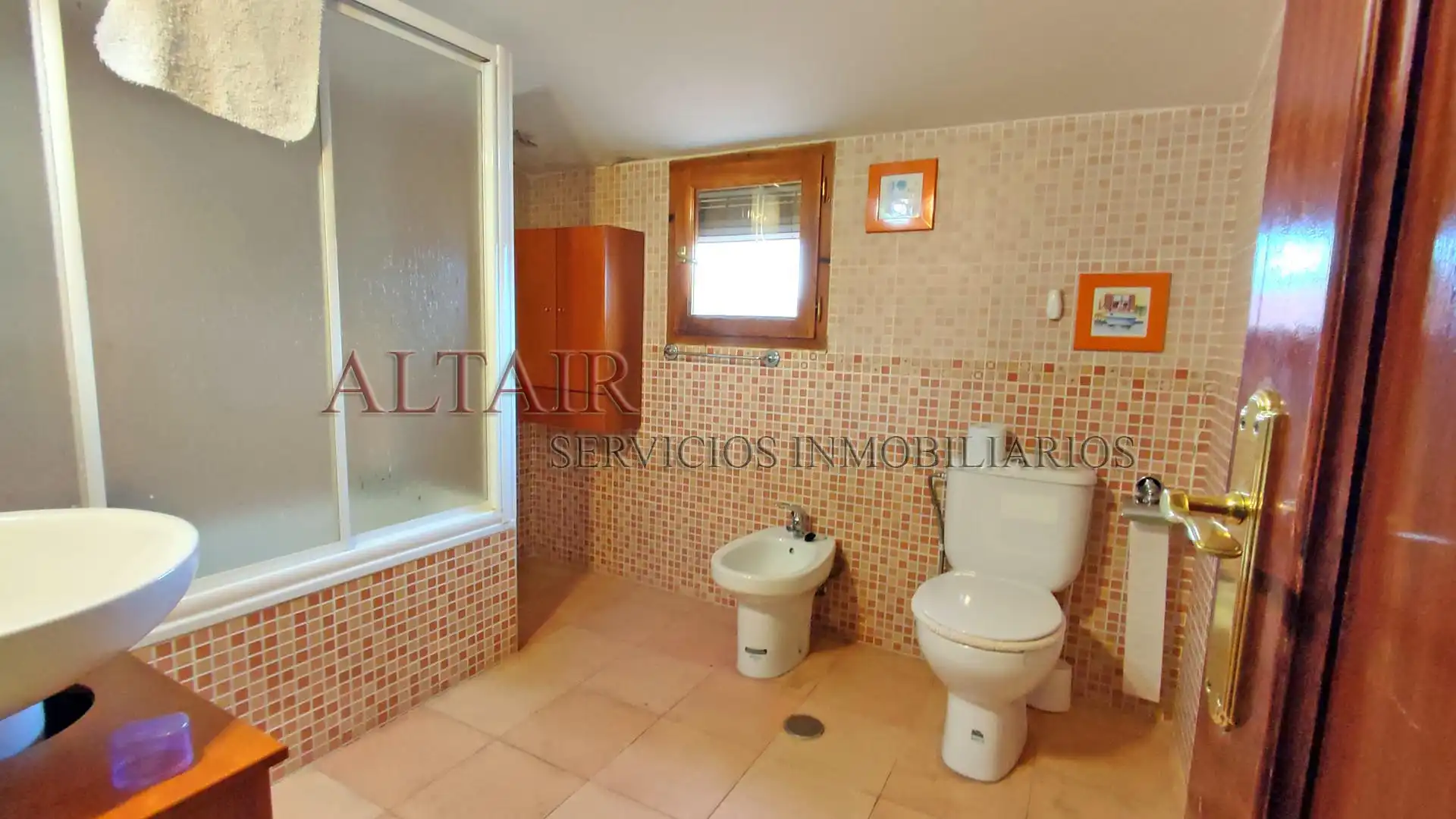 Baño de Ático en venta en Navaluenga con Aire acondicionado, Calefacción y Terraza