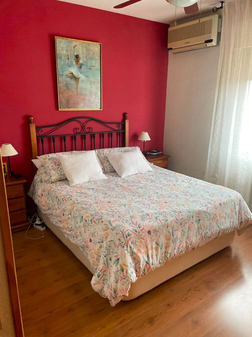 Dormitori de Casa o xalet en venda en Alovera amb Aire condicionat, Calefacció i Jardí privat