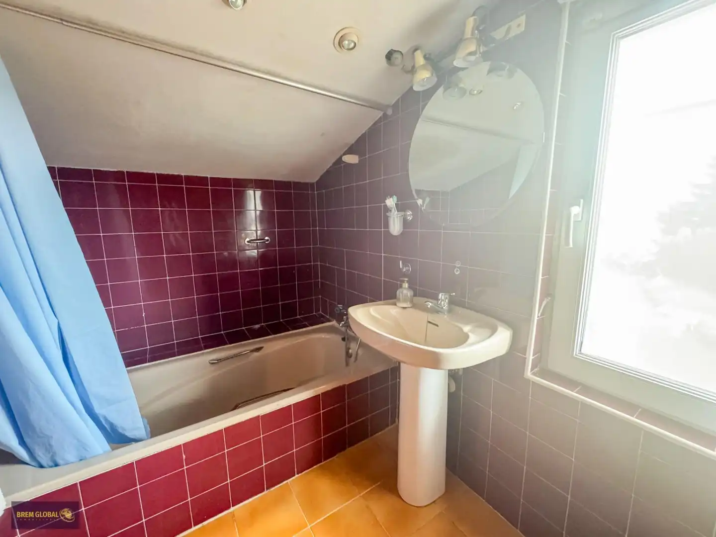 Bany de Casa o xalet en venda en Puentes Viejas amb Jardí privat, Traster i Moblat