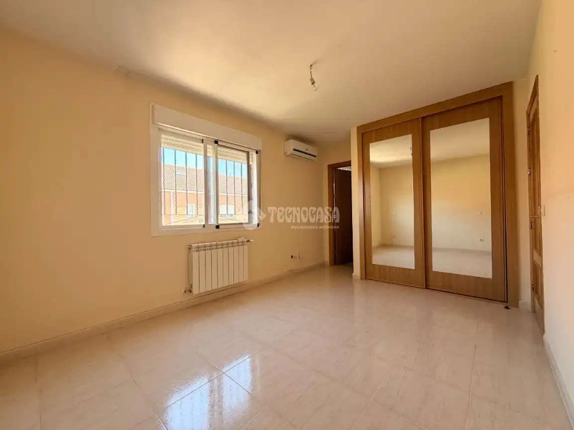 Semi-detached house for sale in Alovera, imagen 19