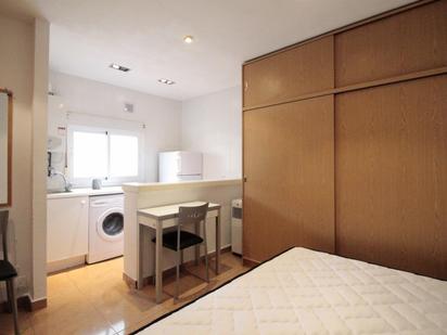 Study to rent in Trafalgar