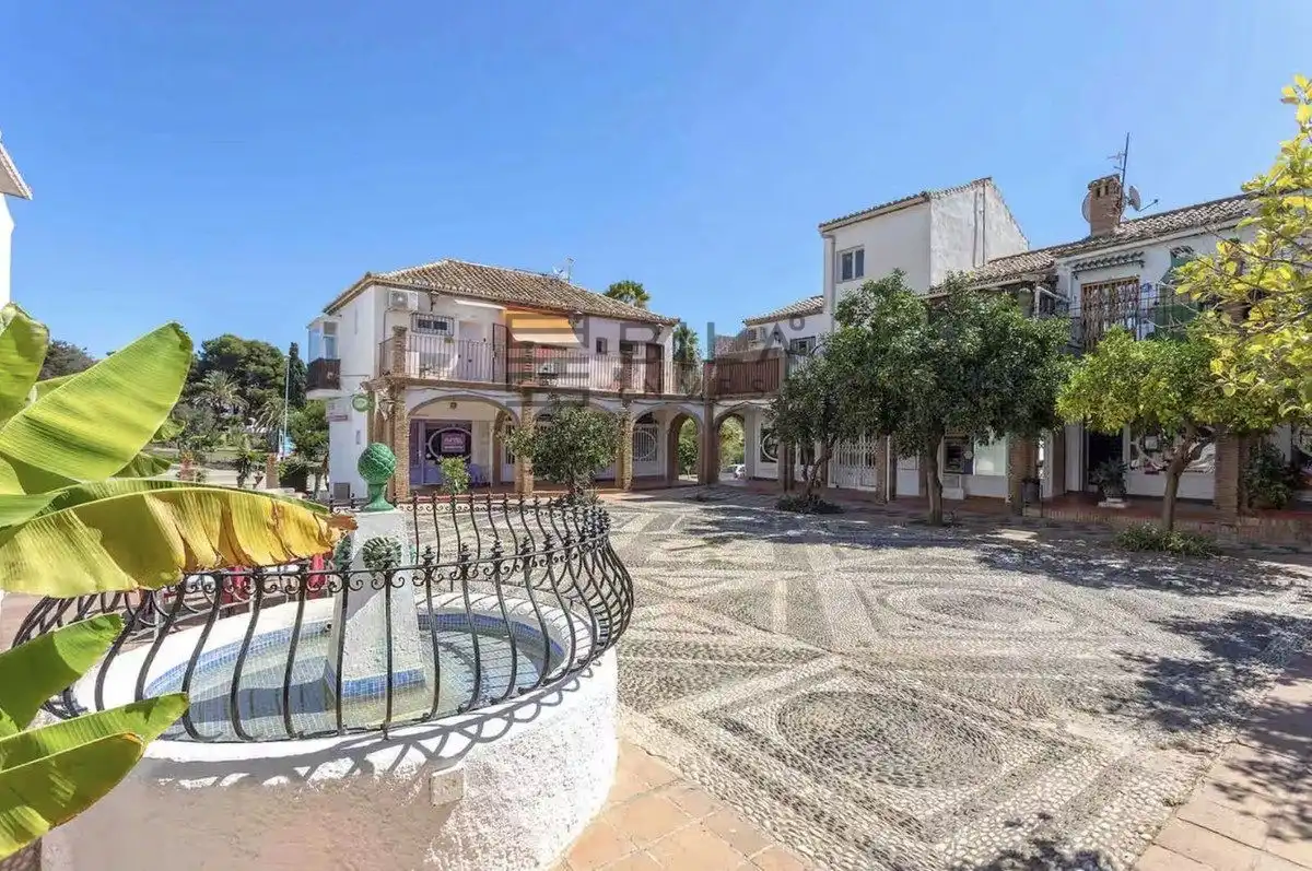 Vista exterior de Casa adosada en venta en Marbella con Aire acondicionado, Terraza y Trastero