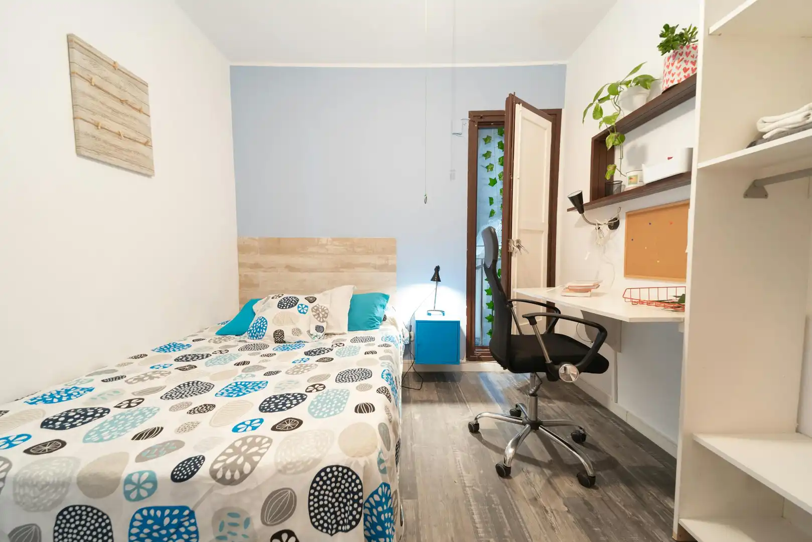 Habitación de Piso para compartir en  Barcelona Capital con Calefacción, Amueblado y Lavadora