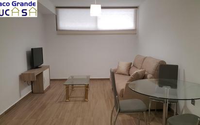 Apartament de lloguer a Azhuma, Fígares