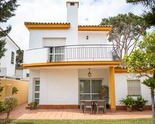Exterior view of House or chalet to rent in Chiclana de la Frontera  with Private garden, Furnished and Oven