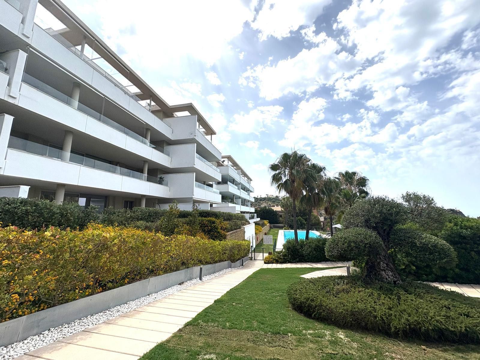 Exterior view of Planta baja to rent in Benahavís  with Air Conditioner, Terrace and Swimming Pool