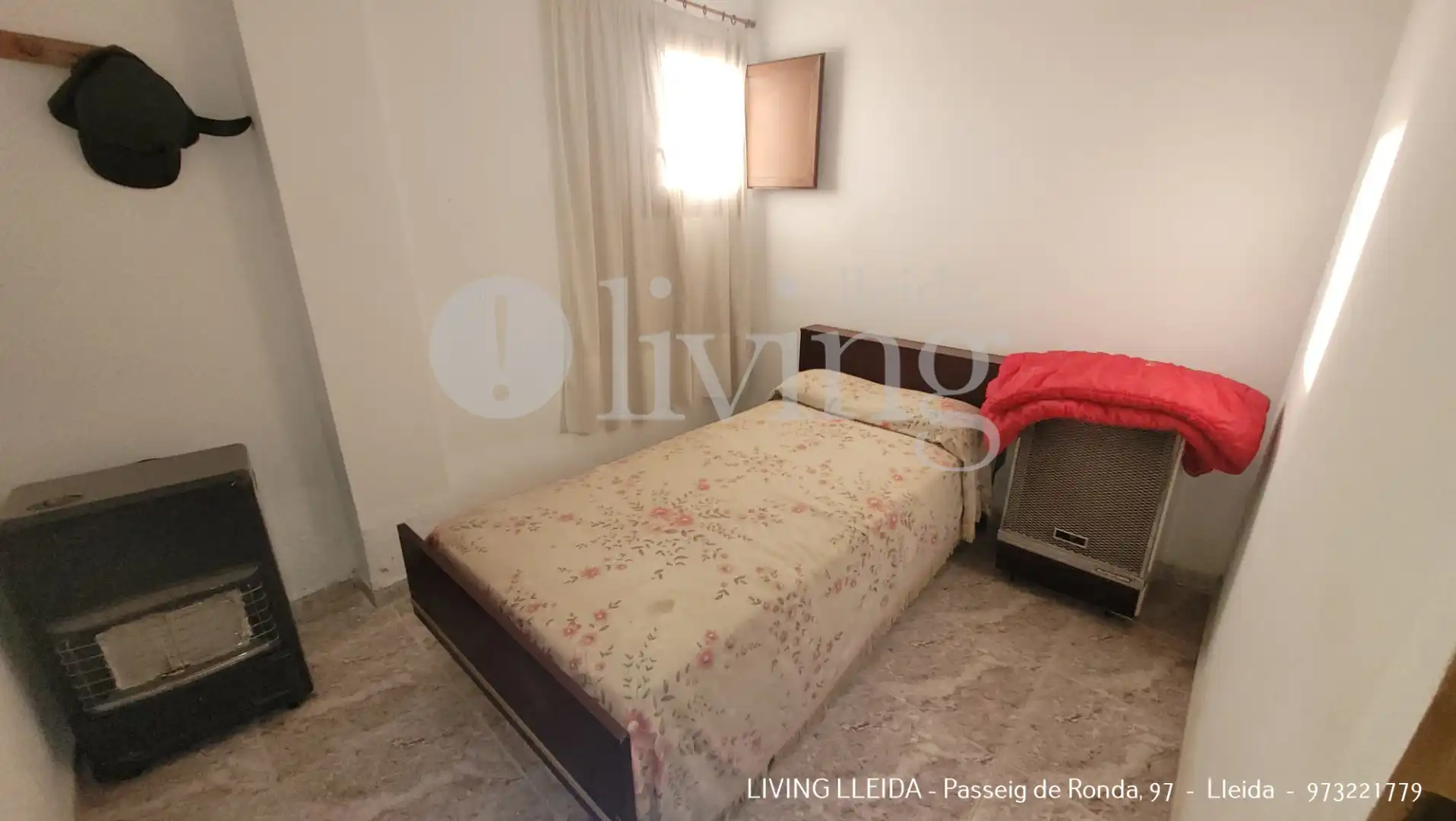 Habitación de Finca rústica en venta en Fraga con Jardín privado, Trastero y Amueblado