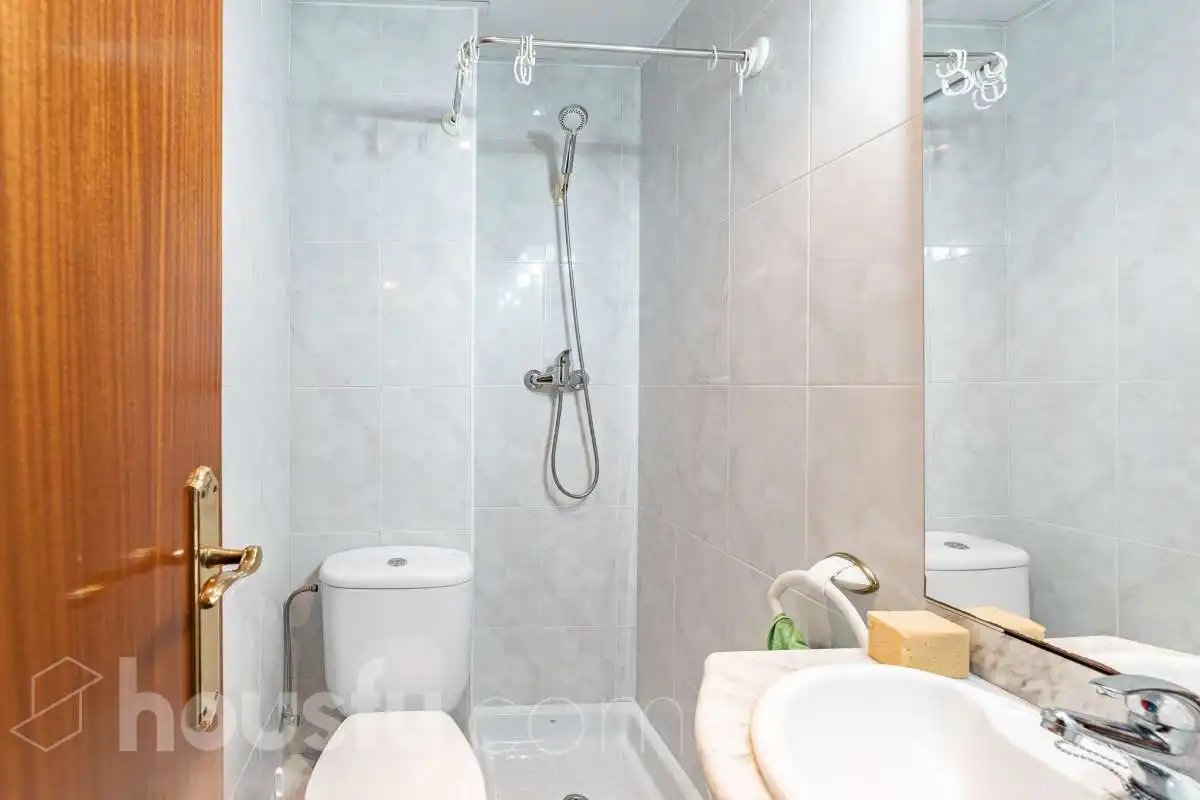 Baño de Piso en venta en Barcelona con Aire acondicionado, Calefacción y Terraza