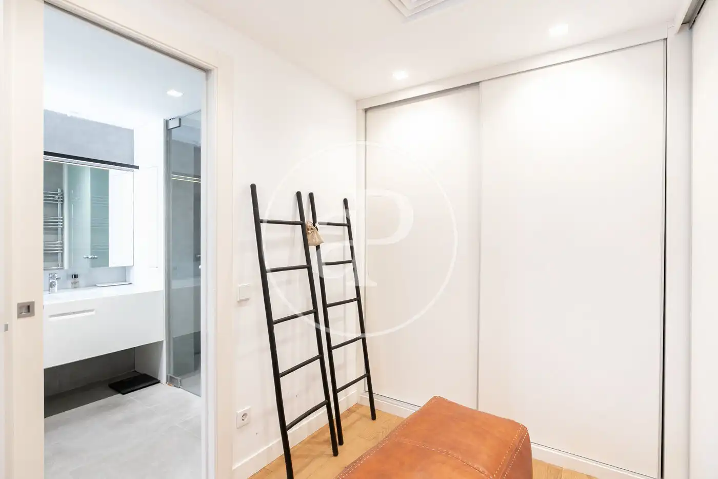 Detached homes for sale in Barcelona  with Air Conditioner, Heating and Private garden