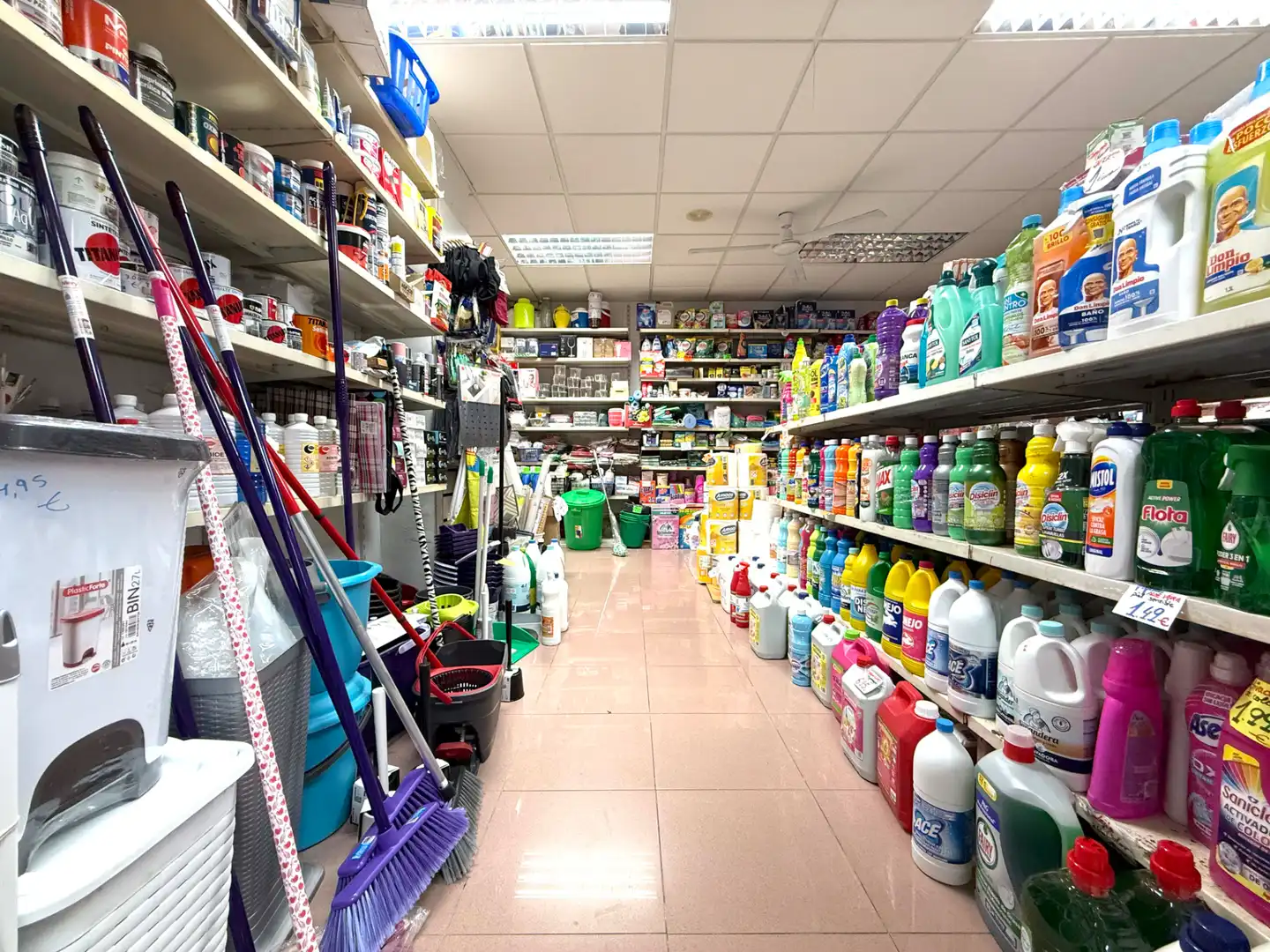Local comercial en venda a Carrer Vint-i-u 54, imagen 10