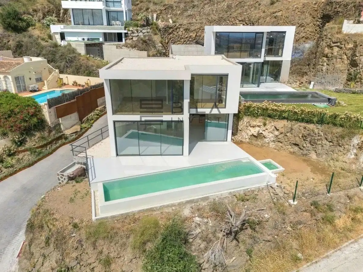 Chalet con piscina en venta en Cerros del Aguila, imagen 4
