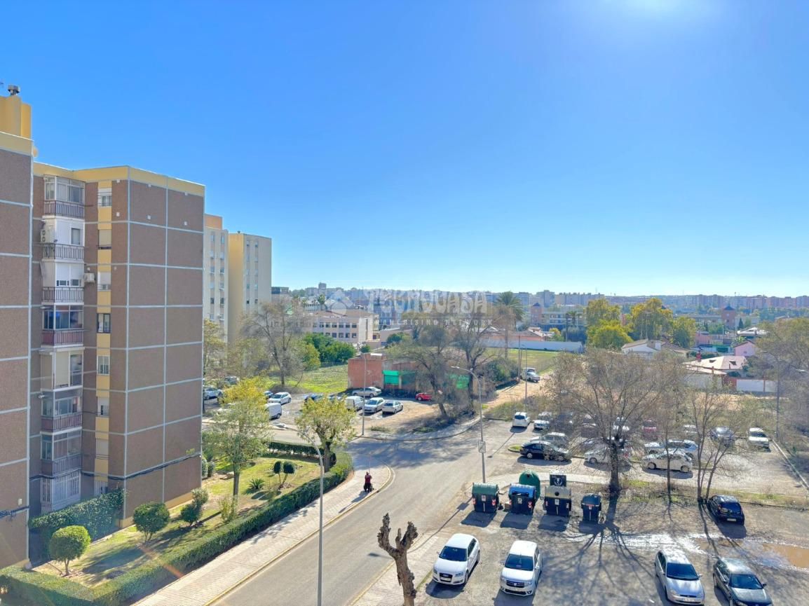 Exterior view of Flat for sale in Badajoz Capital